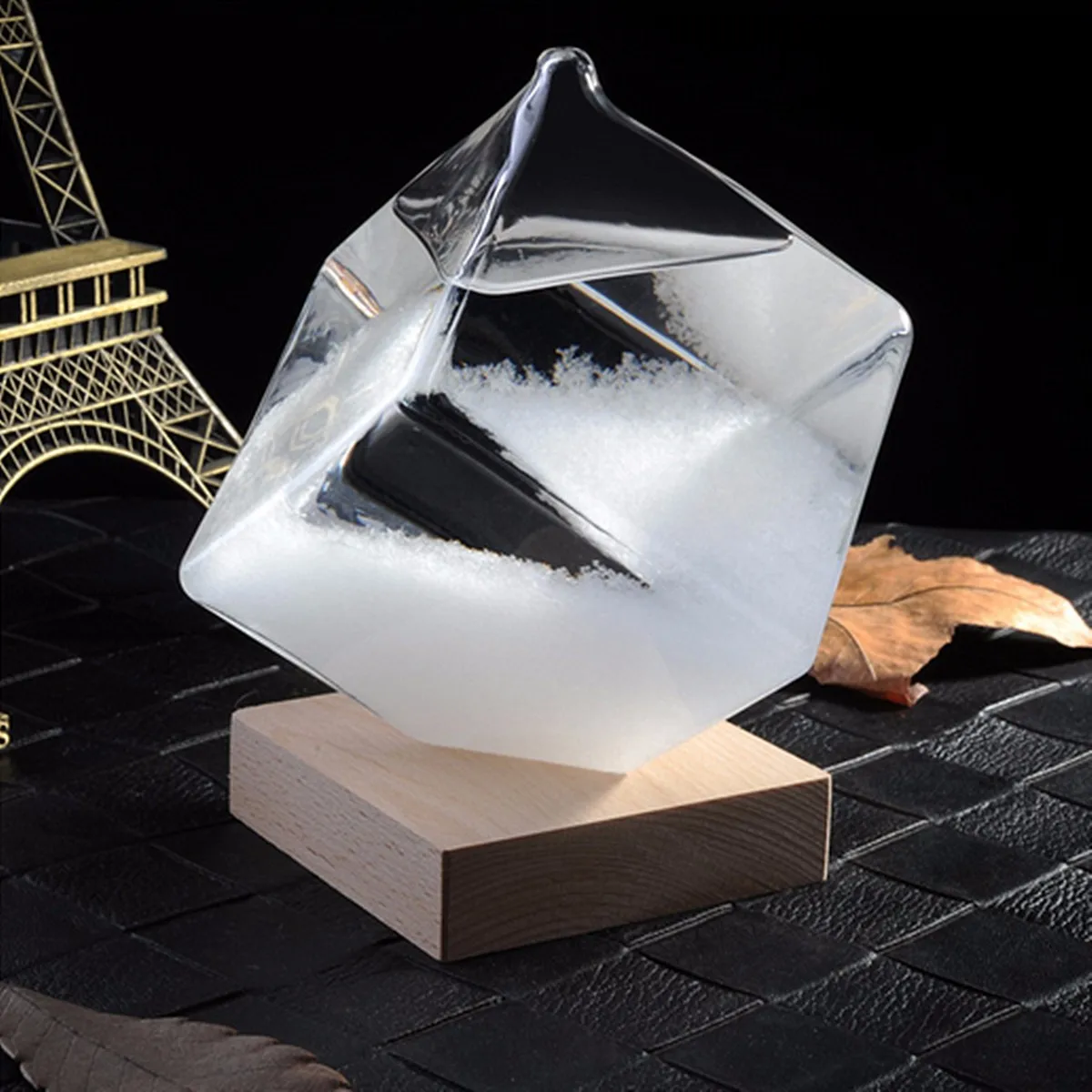 

Transparent Ice Cube Storms Glass Snowflake Weather Storms Forecast Predictor Monitor Bottle Barometer Home Decor Figurines