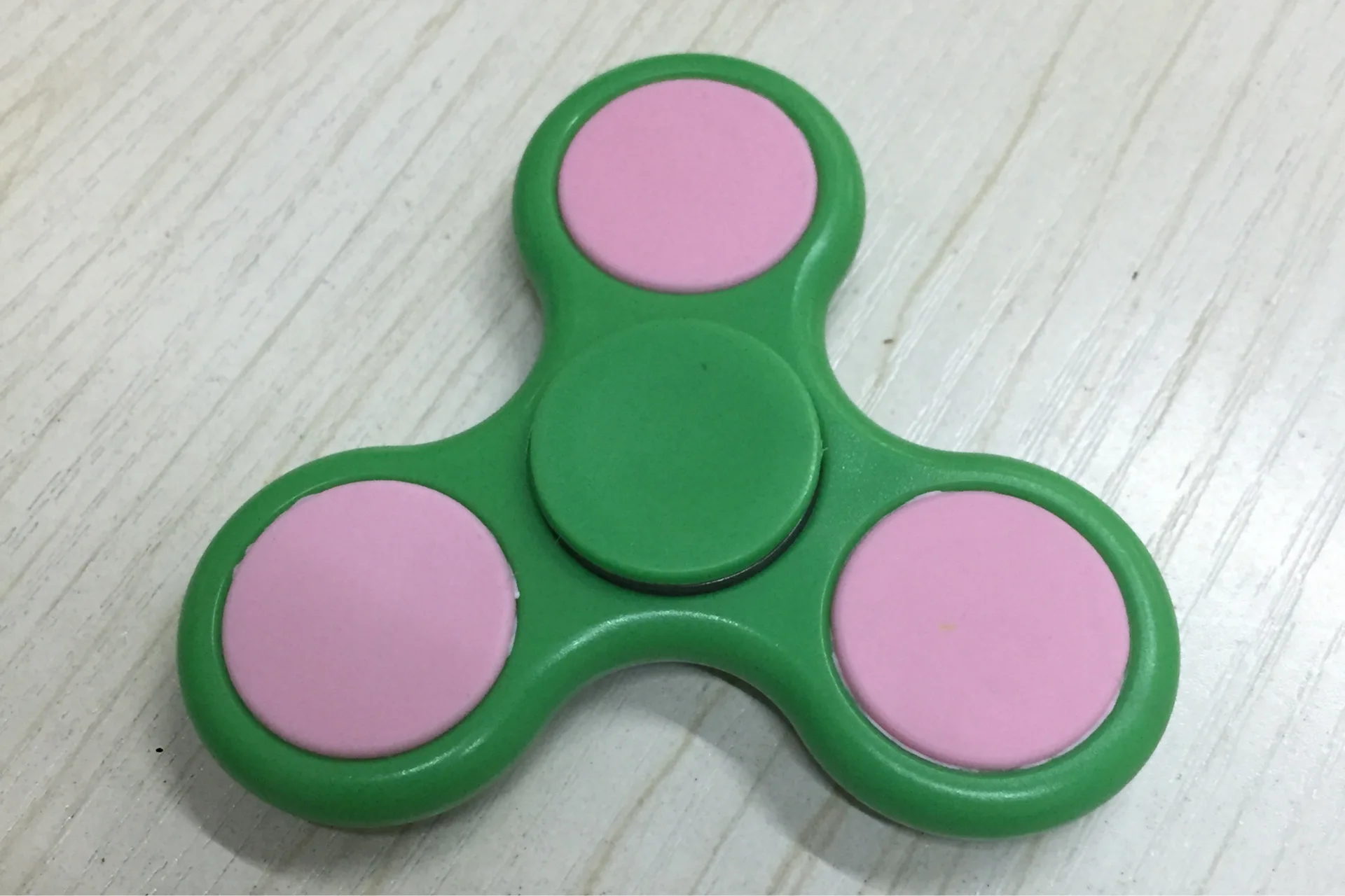 Трилистник Спиннер Fingertip игрушки для отдыха гироскоп ручной Спиннер редуктор давления треугольный Спиннер
