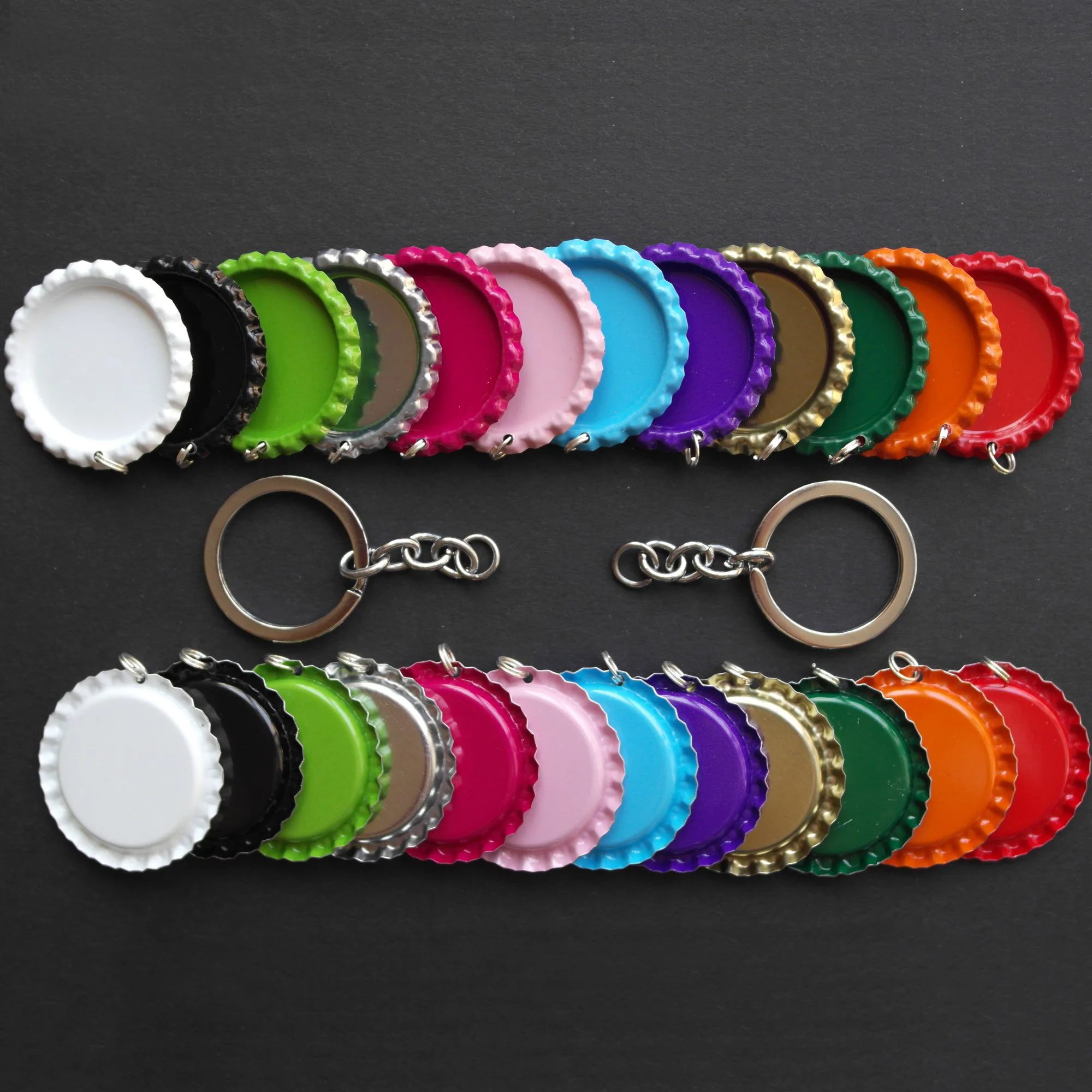 100 Pcs Bright Flattened Chrome Bottle Caps Made of Tinplate+100 Key Chain +100 1 inch Domes for jewelry flat Crown Cap | Дом и сад