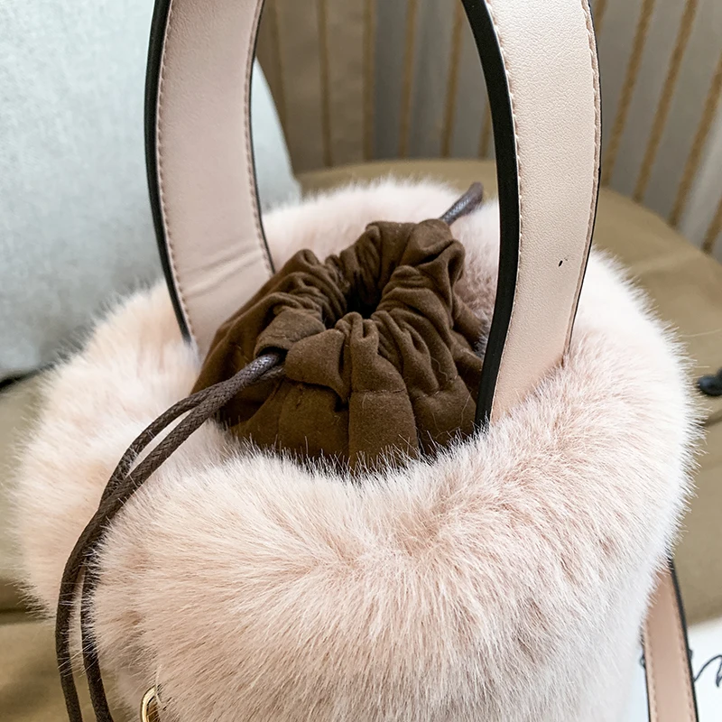 Luxury Ladies Bag Winter Crossbody Fashion Designer Bags Famous Brand Women Bags High Quality Plush Women's Bag Rounded Handles
