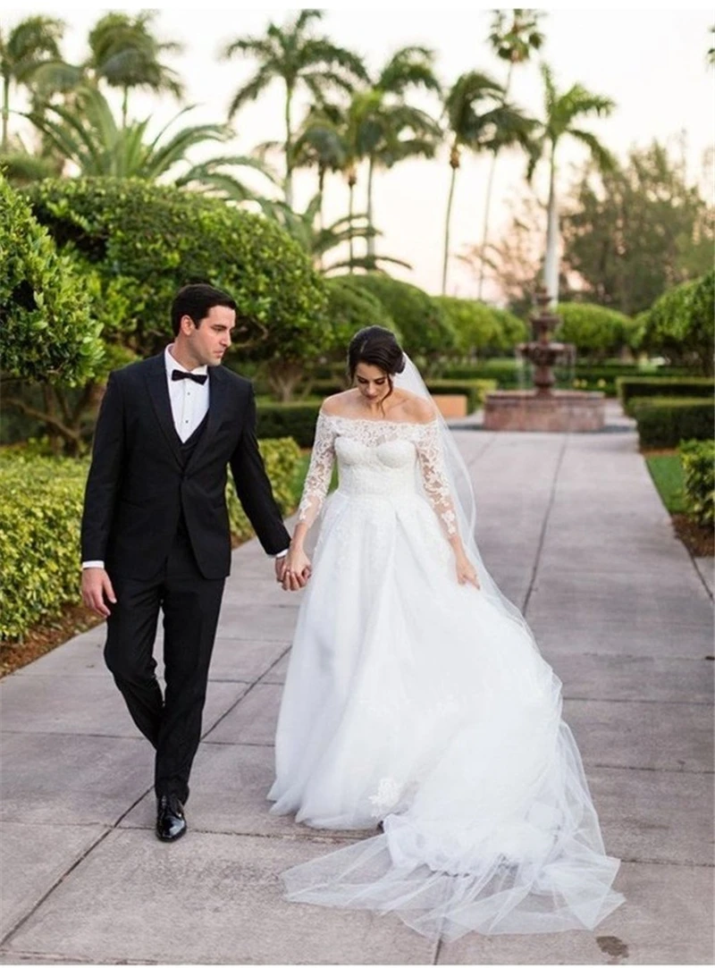 

A-Line Princess Tulle Lace Off-The-Shoulder Long Sleeves Sweep Brush Train Wedding Dress For Bride Vintage Bridal Gowns