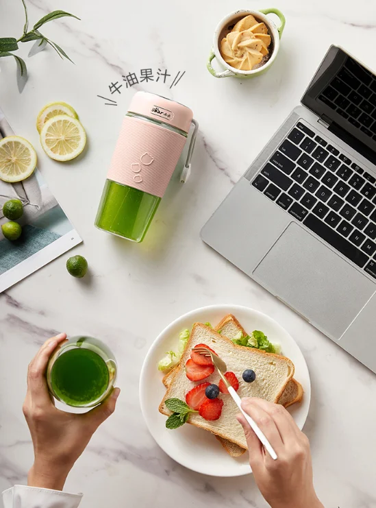 Household multi-functional fruit small automatic portable electric juicer J03