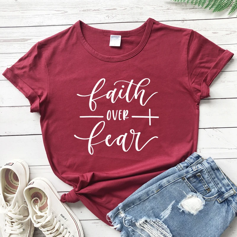 burgundy-white text Faith Over Fear футболка женская модная вдохновленная Религиозная Христианская Церковь топы футболки Повседневная летняя графическая футболка tumblr наряд - Цвет: burgundy-white text