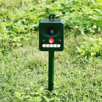 

Ultrasonic Animal Repellent Solar Powered Birds Repeller with White Light Waterproof Pest Repeller with PIR Sensor for Birds