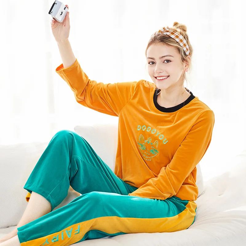 

Yao ting Fashion Velvet Pajamas Women's Autumn And Winter Long Sleeve Pullover Contrast Color Homewear Set Sr966