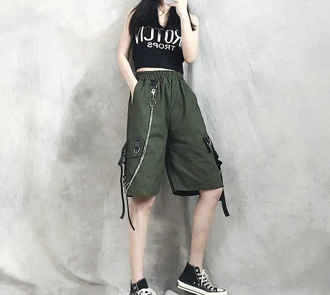 2022 Summer Women Cargo Shorts Female Loose Straight Casual Short Pants Fashion Elastic Waist Handsome Chain Knee Length Shorts champion shorts