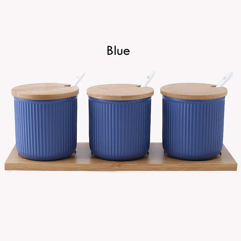 Blue Керамический горшок для приправ соль сахар специи перец банка для хранения с бамбуковой крышкой лоток 3 баночки для специй с ложками - Цвет: Blue