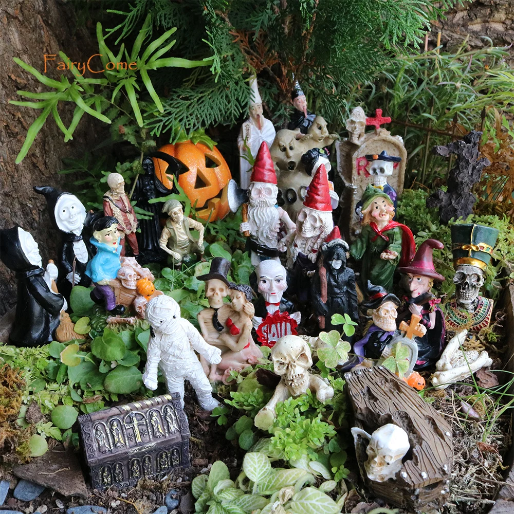 Melody Jane Dolls House Miniature Halloween Shed With 3 Huge Scary Spiders - 1:12 Scale Garden Accessory For Miniature Displays