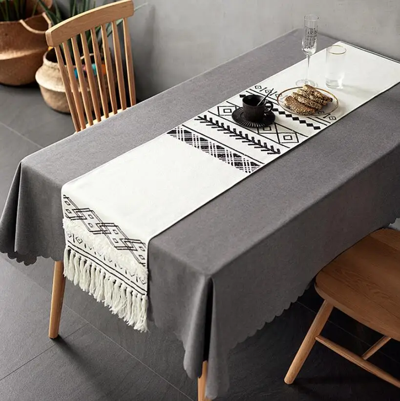 N/A chipinjiechepin Double-Sided Vintage Moroccan with Gold Line Table Runner 13 x 90 Inches Long,Table Cloth Runner for Wedding Party Holiday N/A chipinjiechepin Double-Sided Vintage Moroccan with Gold Line Table Runner 13 x 90 Inches Long,Table Cloth Runner for Wedding Party Holiday