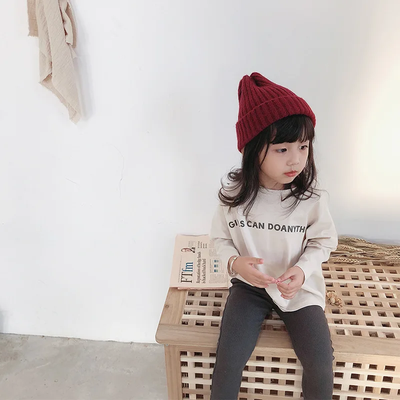 Осень г.; модные хлопковые футболки с буквенным принтом в Корейском стиле для маленьких девочек; Детские Свободные повседневные футболки; базовая одежда для детей; топы