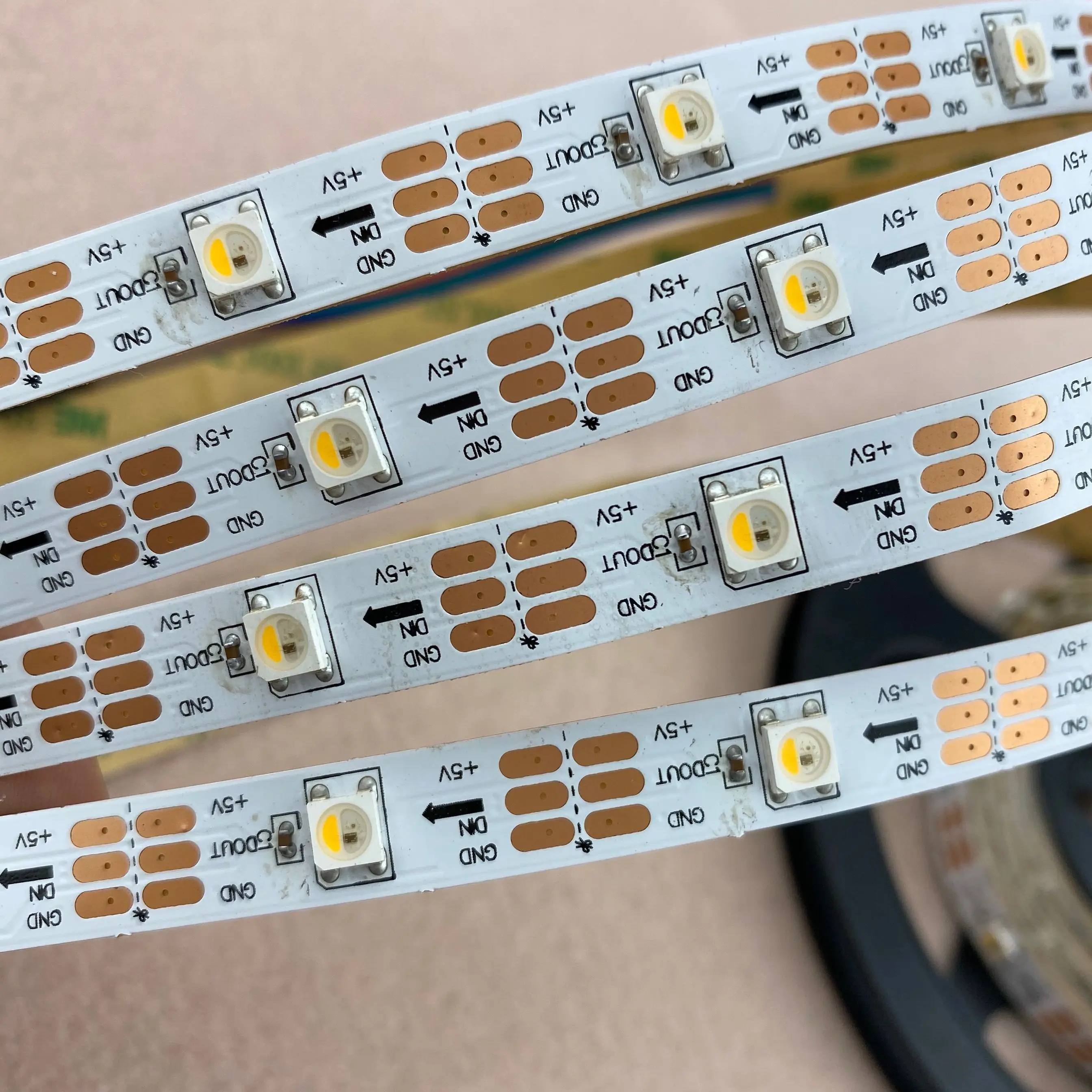 Светодиодная Адресуемая лента SK6812 RGBW (теплый белый) 30 светодиодов/м не