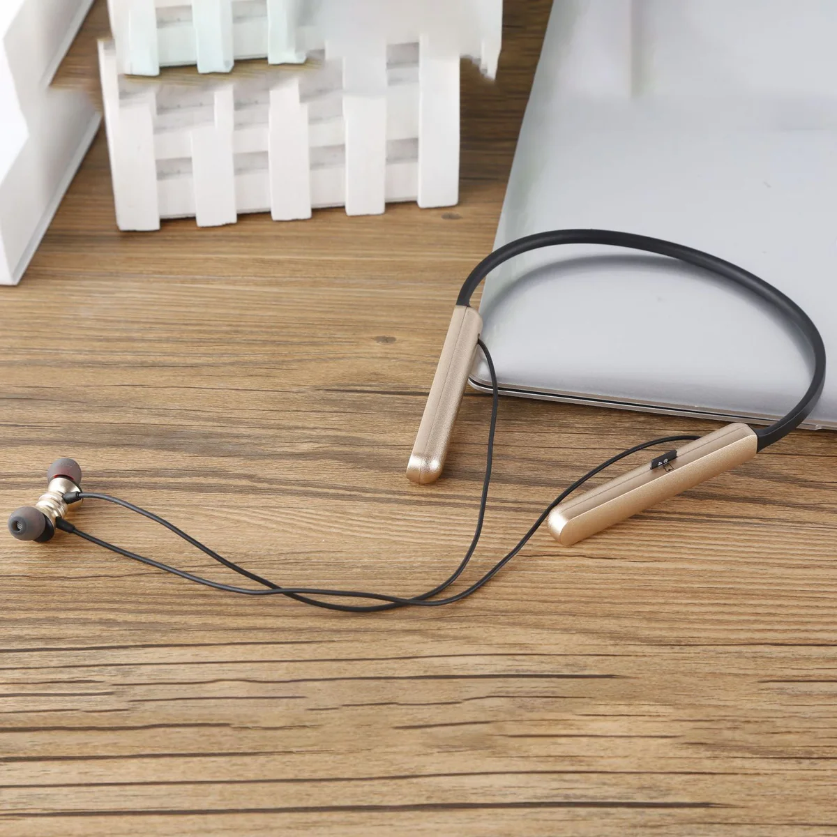 T18 Wireless Headphone With Mic Support TF SD Card Magnetic Connection Bluetooth V5 0 Earphone Stereo Bass Sporting Headset