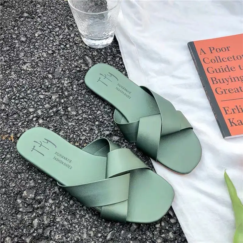 

Factory direct slippers women summer 2019 new wear wild flat-bottom print fashion home non-slip beach word slippers