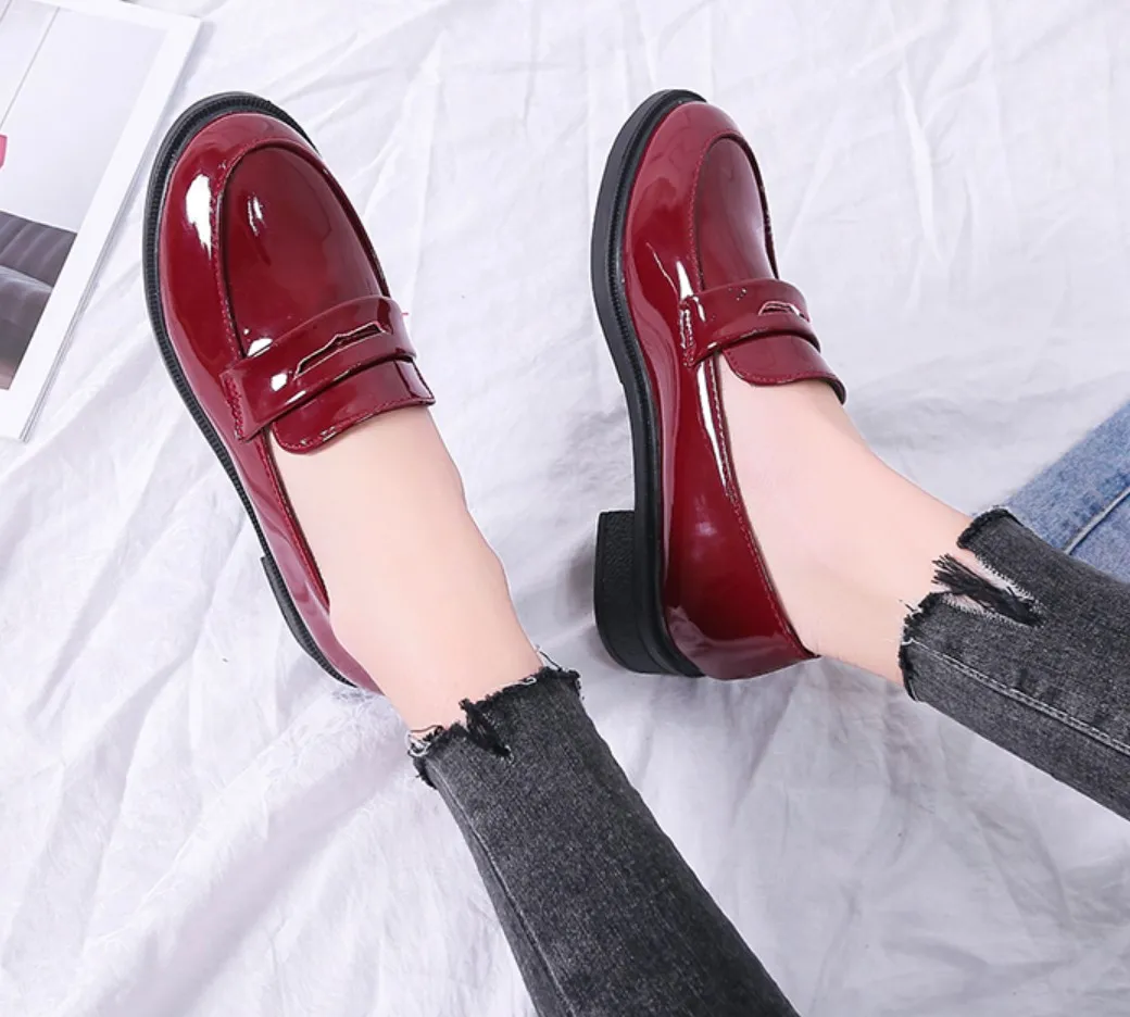 WYFAMDER British Brogue Shoes Spring Autumn Fashion Cut Out Flat Lady Loafers Women Flats Slip on Casual Black Shoes WF41