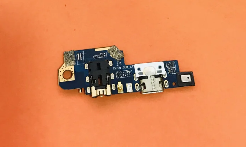 

Used Original USB Plug Charge Board For Bluboo Edge MT6737 Quad Core 5.5 Inch HD 1280X720 Free shipping
