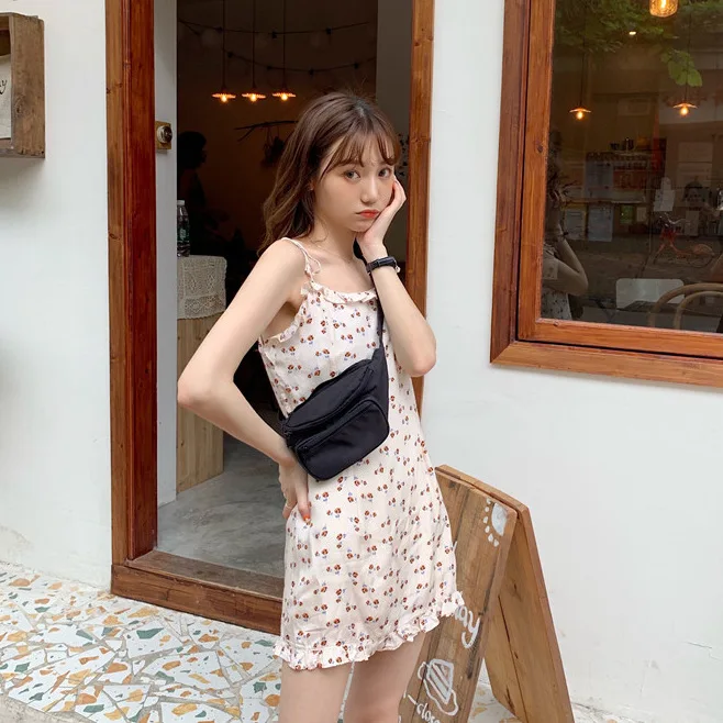 

Short-sleeved Dress Women's New Summer Dress 2019 Korean Version Suspender Sweet Temperament Short Show Thin Floral