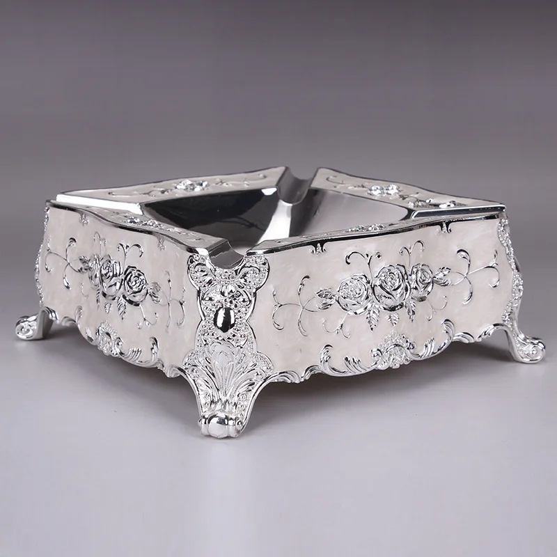 4353331317_2072143039