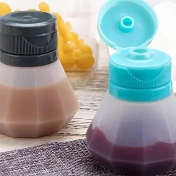 

4pcs Flip Cover Seasoning Bottle Seasoning Pot Seasoning Container Jar Condiment Can For Barbecue Kitchen (Blue + Black)