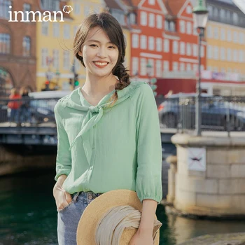 

INMAN 2020 Spring New Arriavl Literary Retro Doll Collar Splicing Lace-up Blouse