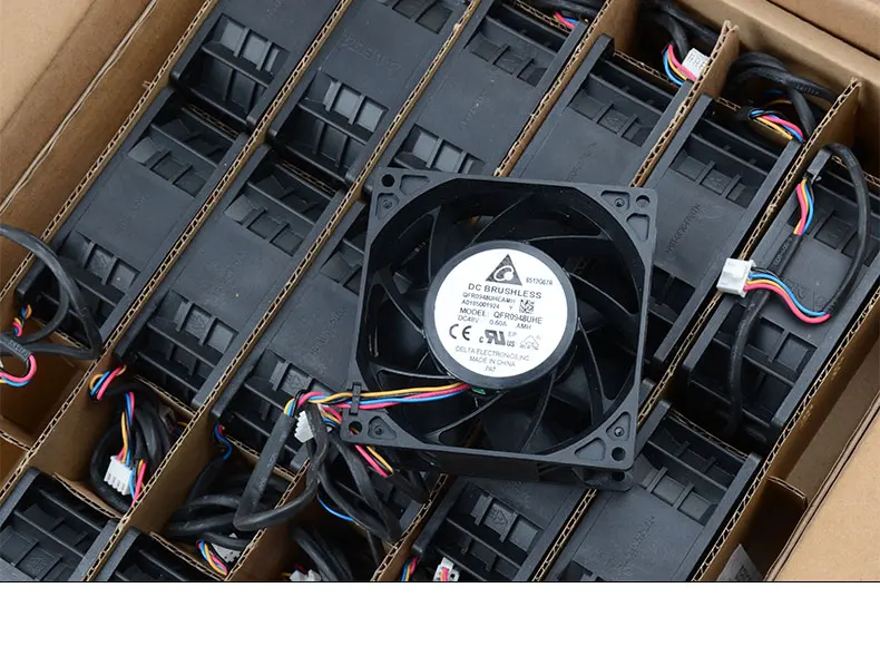 

4-проводной вентилятор охлаждения сервера Delta Electronics QFR0948UHE AMH DC 48 В 0.6A 92x92x38 мм