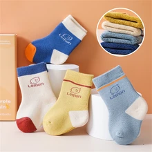 Calcetines gruesos de felpa para bebé, medias con letras de dibujos animados, bloqueo de Color, coreanos, para recién nacido, Otoño e Invierno