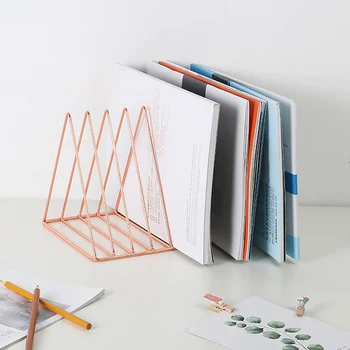 

Creative Metal Storage Rack Art Bookshelf Nordic Style Iron Triangle Bathroom Storage Shelf Rack Living Room Desktop Book Holder