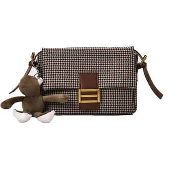 

2020 New Brand Designer Women Lattice Shoulder Crossbody Bag Fashion Temperament Small Square Package Chic Portable Clutch Tide