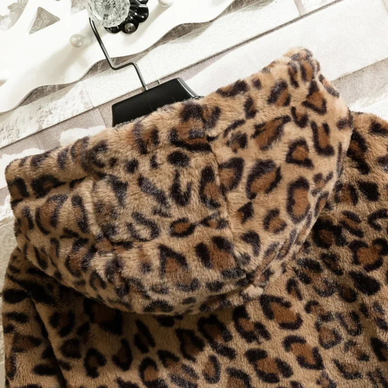 Low Price Winter Thick Leopard Jacket Men Warm Parka Men Fashion Casual Hooded Short Coat Man Streetwear Wild Cotton Jacket Male Clothes