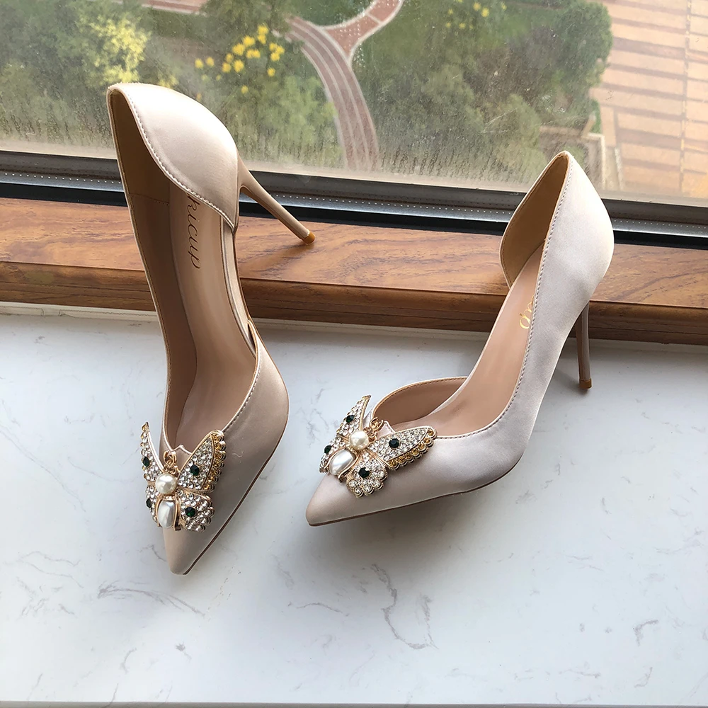 Chic / Beautiful Ivory Wedding Shoes 2019 Butterfly Lace Flower Pearl 14 cm  Stiletto Heels Round Toe Wedding Pumps