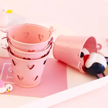 

Pink Heart Hollow Round Pen Holder Decoration Adorable Mini Desktop Storage Bucket Iron Pencil Holder Stand For Pens girl gift