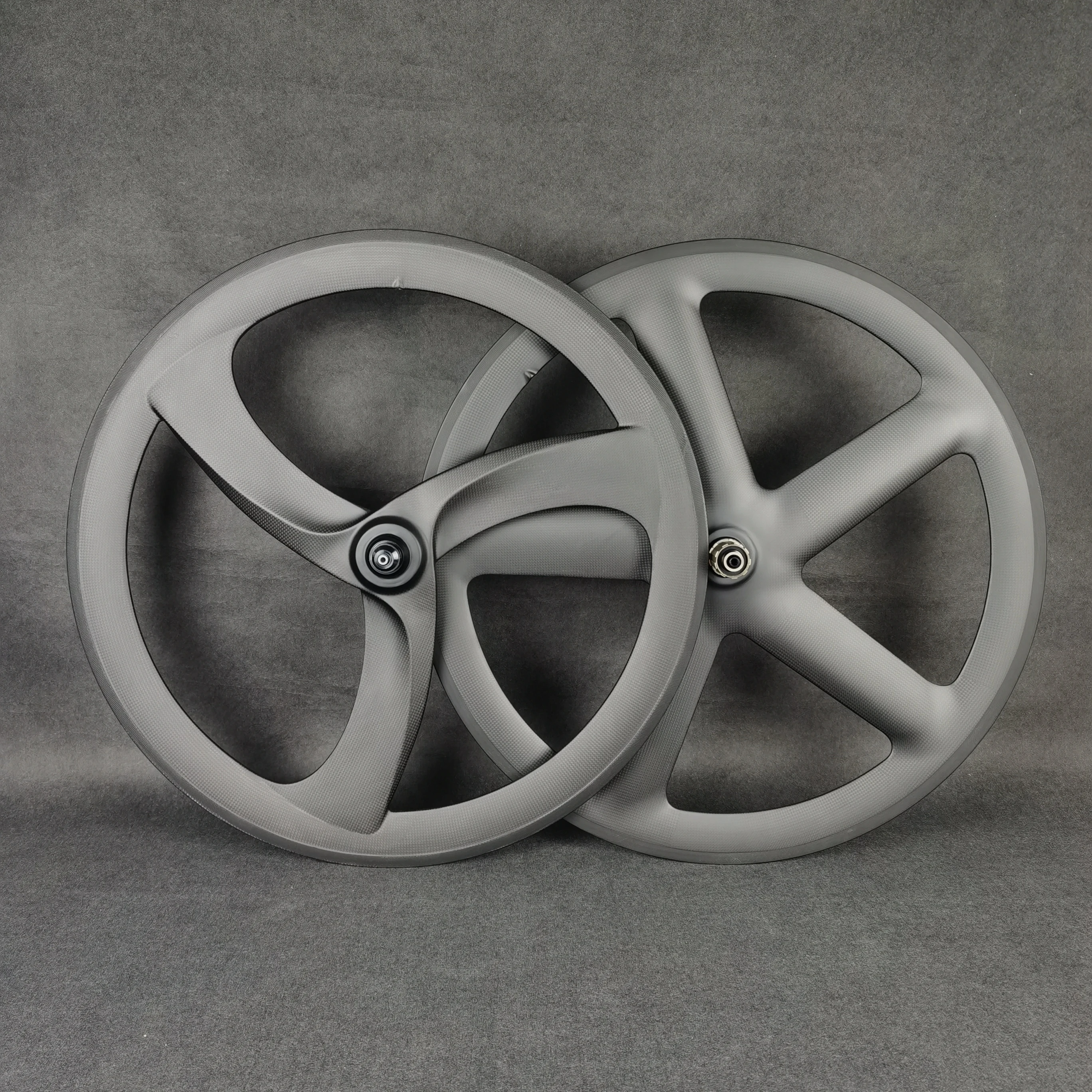 700C Full Carbon Wheels Front 3 spokes / Rear 5 spokes Track/Road Bike