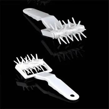 

Kitchen Baking Tools Plastic Pizza Roller Pin Wheel Pin Biscuit Puncher Pizza Puncher Biscuit Hole Punchers 11