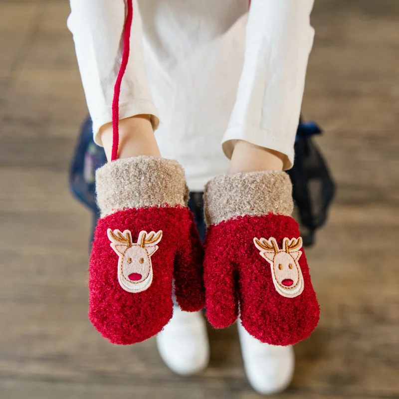 Милые разноцветные варежки с оленем; детские новые модные Зимние флисовые перчатки для детей; зимние теплые варежки; утепленные меховые перчатки - Цвет: red
