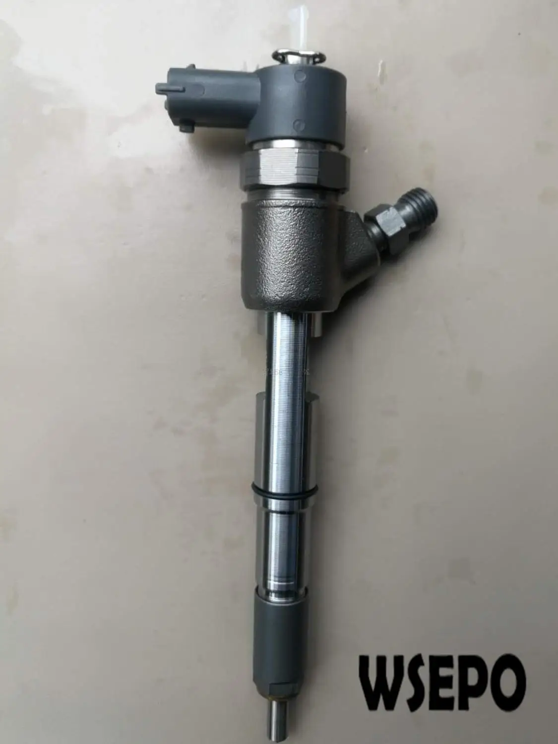 

Top quality Replacement Electronically Common Rail Fuel Injector Assy. P/N 0445110359 for Multi Cylinder Heavy Diesel Engine