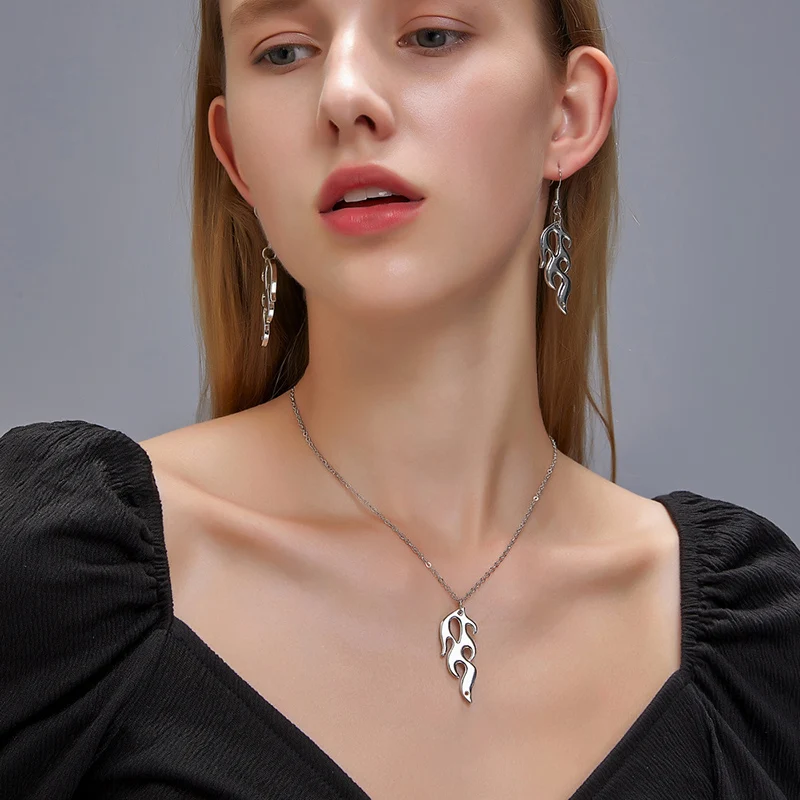 19563504594_2130544268