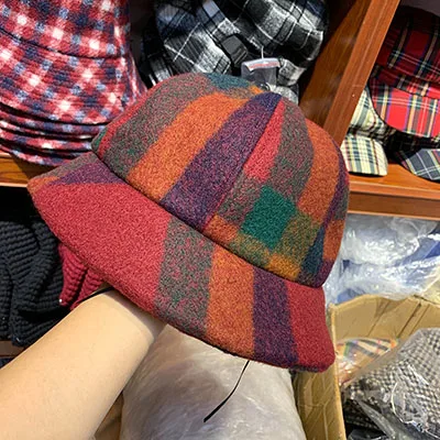 Autumn Winter Women Wool Blend Bucket Hat Red Blue Colorful Plaid Fisherman Hats Fashion Casual Street Dome Visor Cap Adjustable - Цвет: B