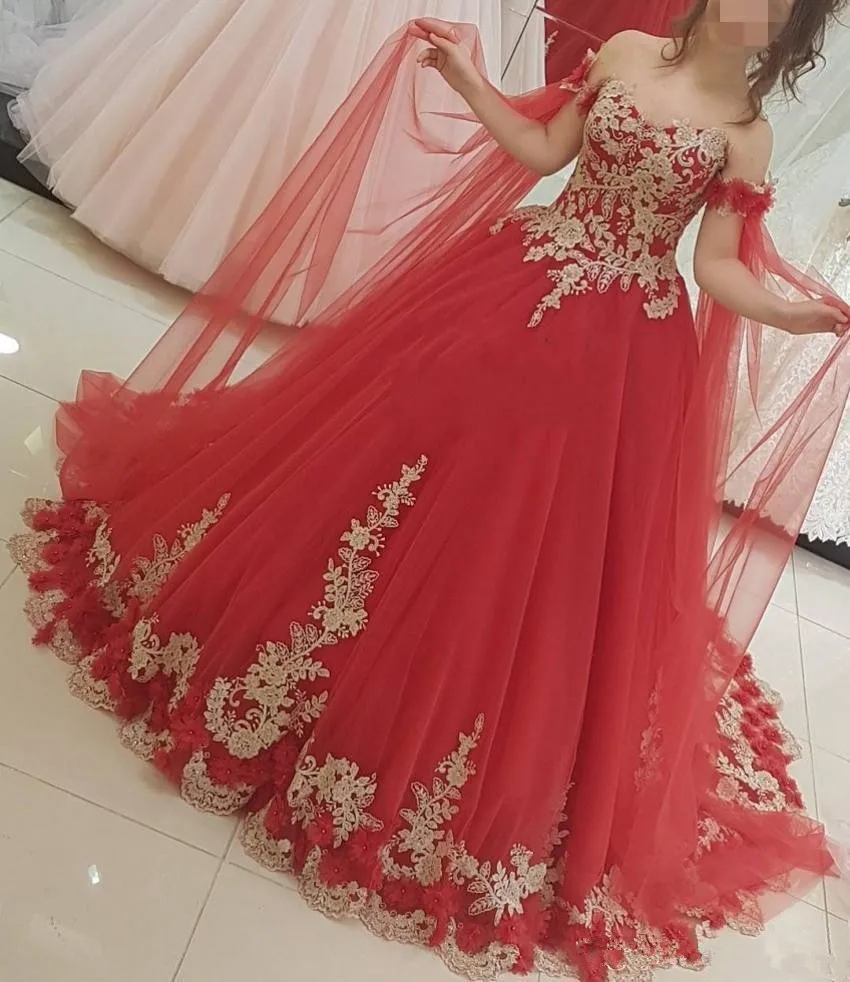 Арабское красное Тюлевое Милое Свадебное платье в готическом стиле бальное платье Caftan принцесса Золотая Кружевная аппликация Дубай платья невесты Плюс Размер