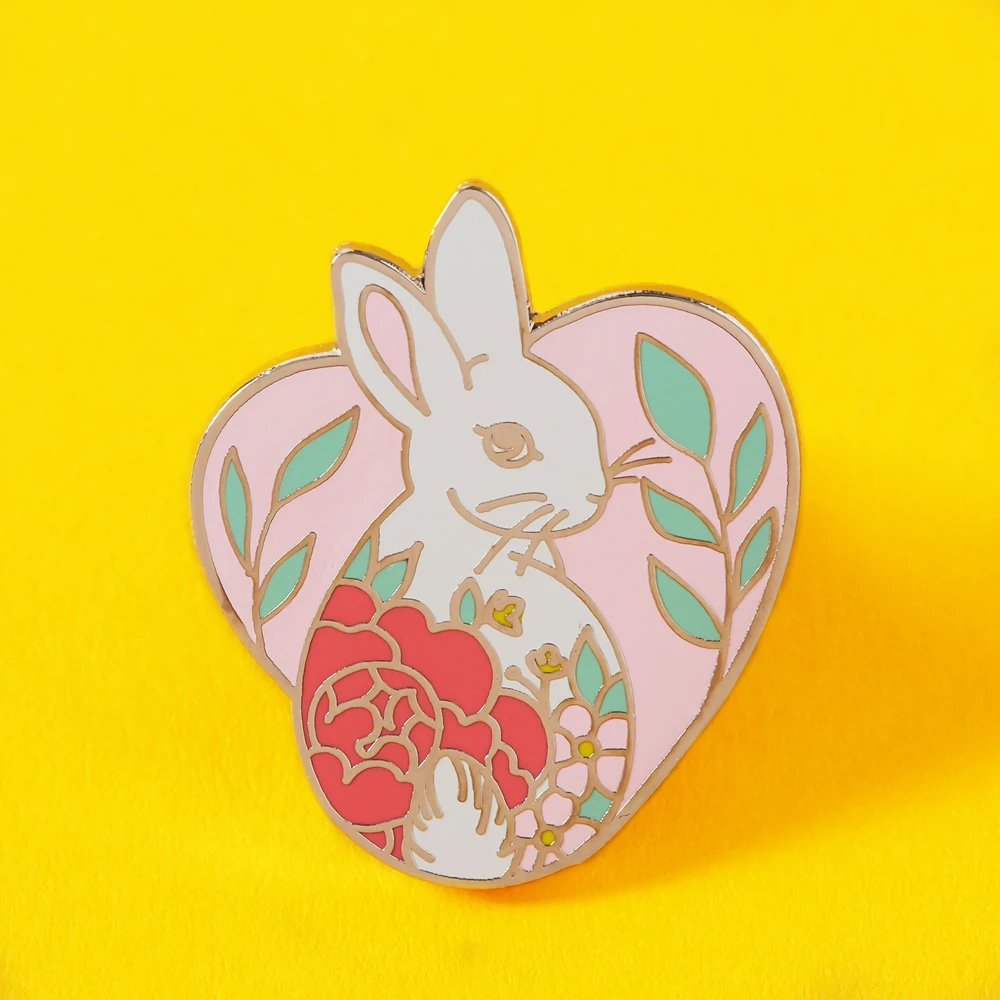 

Beautiful Pink Heart-Shaped Flowers Bunny Hard Enamel Pin Cartoon Animals Kawaii Rabbit Medal Brooch Lapel Backpack Pins Jewelry