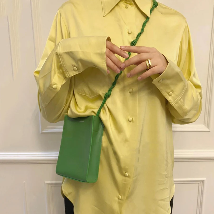 Kopen Casual Solid vrouwen Schoudertassen Handgemaakte Geweven Band Dames Hand Tassen Luxe Pu Leer Vrouwen Handtas Kleine Vrouwelijke Flap tas