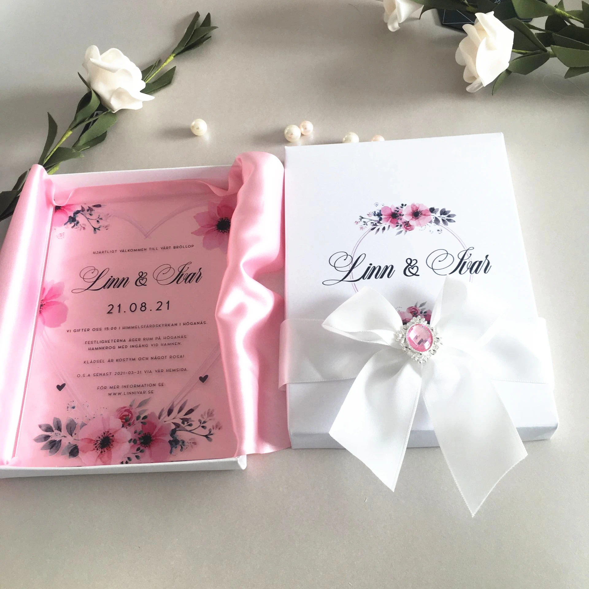 Elegant Handmade Wedding Invitations Pink Satin with Ribbon Buckle White  Box European Royal Engagement Greeting Cards Price|Cards & Invitations| -  AliExpress