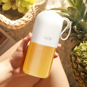 

Portable Electric Juicer Cup 300ml Blender Mini Capsule Shape Powerful Outdoor Travel Camping Gym Healthy Life Light to Carry
