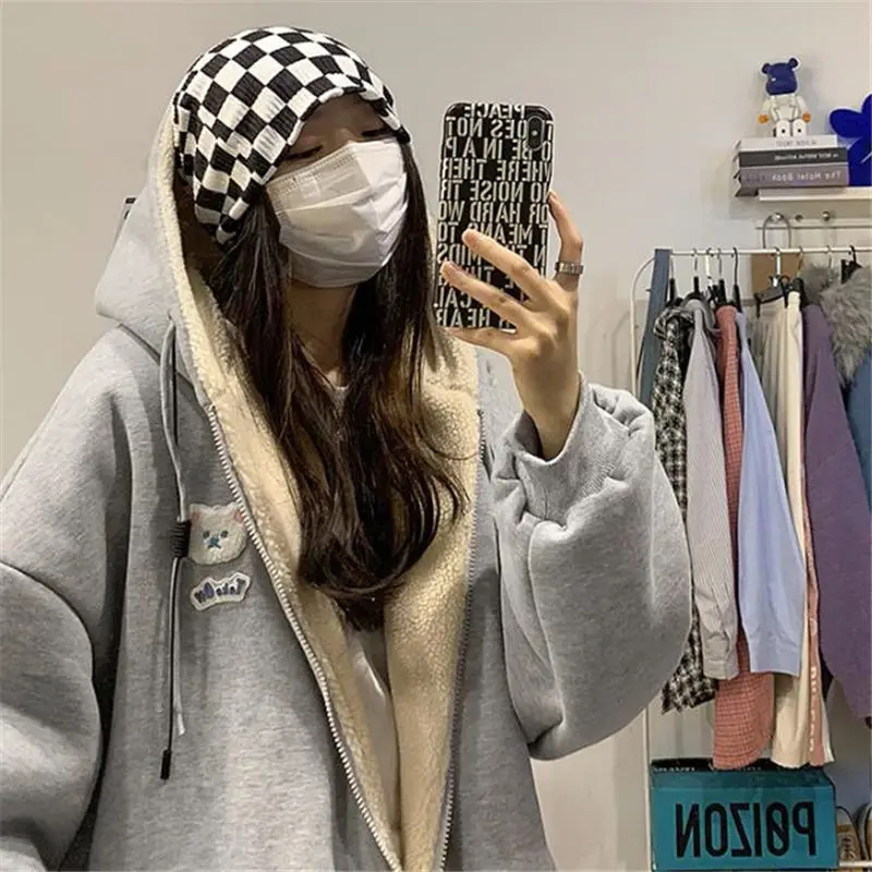 Lamb wool sweater women's 2021 winter Plush thickened design sense of minority hooded cardigan coat ins fashion loose Korean ver