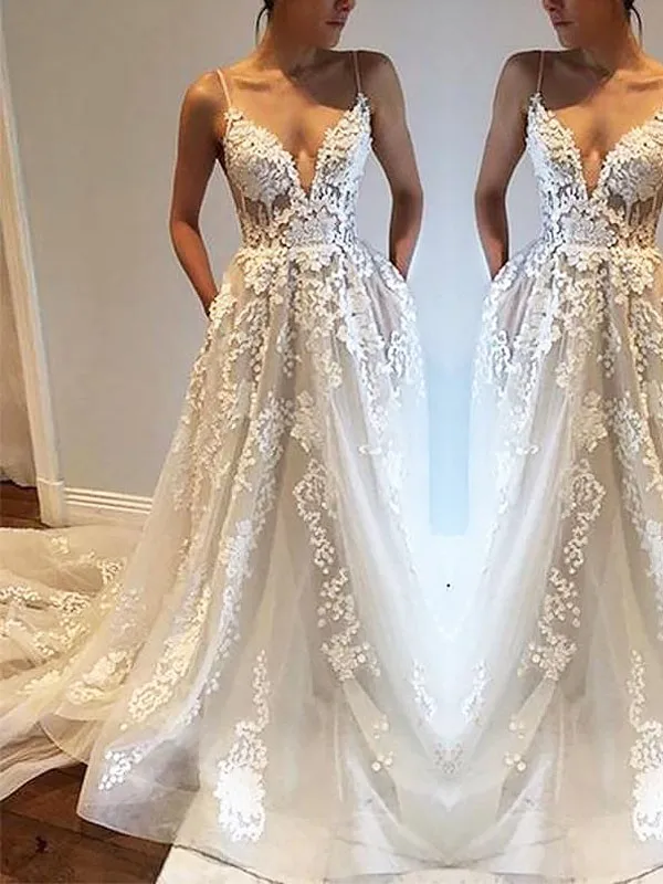 

A-Line/Princess Spaghetti Straps Court Train Tulle Sleeveless Wedding Dresses