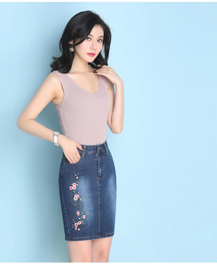 Юбка карандаш Женская джинсовая с цветочной вышивкой и завышенной талией|Юбки| |