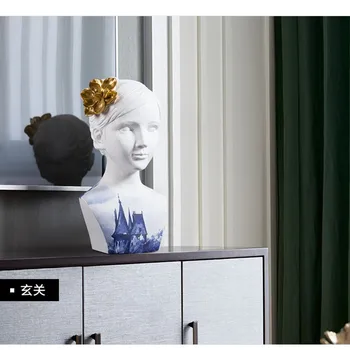 

Chinese Style Creative Blue and White Character Art Sculpture Peacock and Woman Statue Resin Craft Decorations for Home R3445