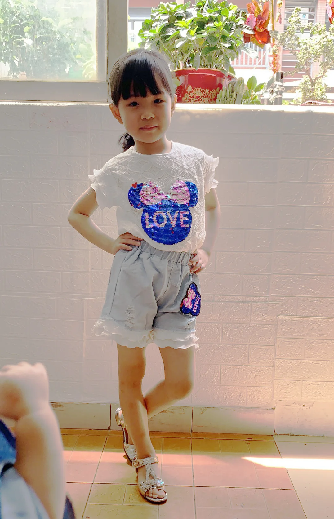 

2020 Summer New Children's Clothing Girls Piece Sequined Cartoon T-shirt +Denim Lace Shorts Fashion Baby Kids Clothes