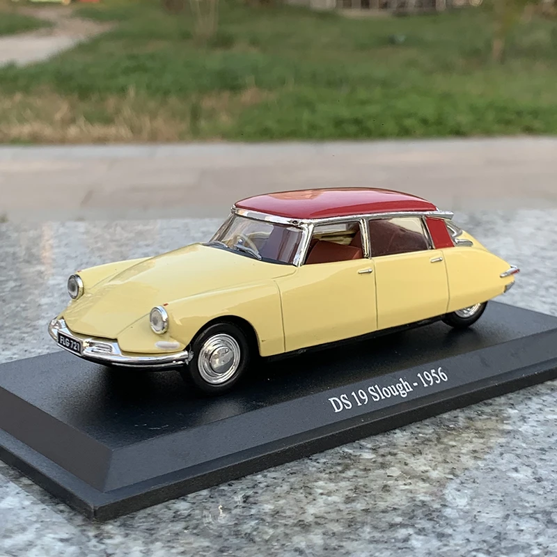 Модель автомобиля под давлением ATLAS 1/43 DS 19 Slough 1956 коллекционная винтажная модель |