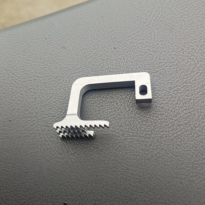 Sewing Machine Parts tooth Feed Dog Y35358  YAMATO  Overlock Sewing Machine 4
