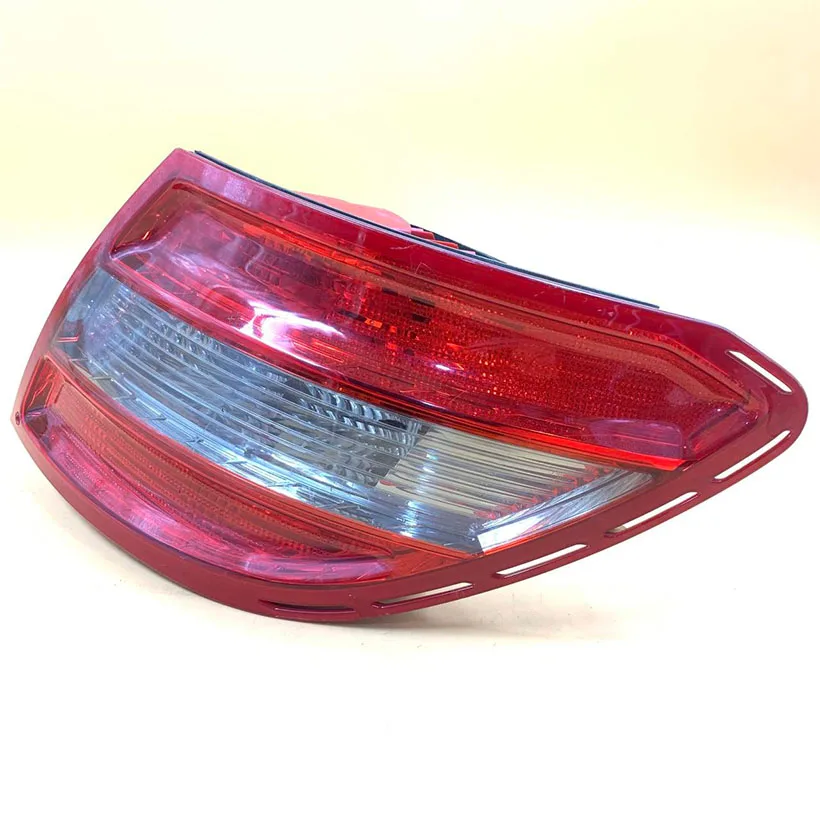 

CAR rear tail light assembly LED tail light new combination tail light w204 C230 C250mer ced enz C280 C300 C350 brake light