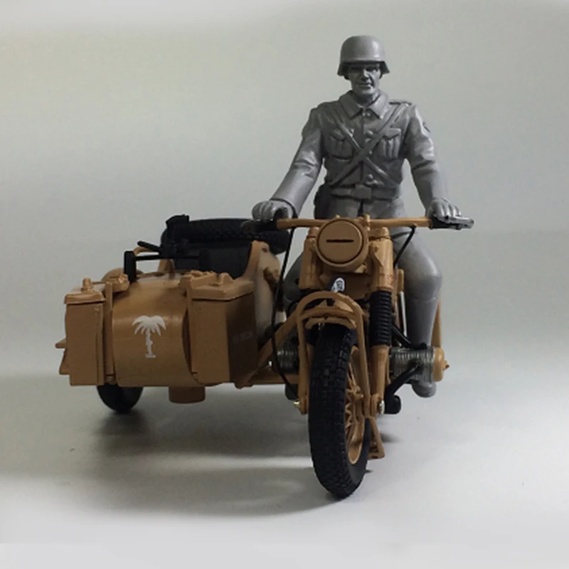 1:24 блоки 2-ой мировой войны, Пособия по немецкому языку R75 моделирование сбоку трехколесный BMW модель мотоцикла коллекция одежды для мальчиков Рождественский подарок - Цвет: Car soldier set YB
